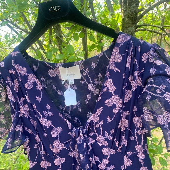 Cinq A SEPT Navy Silk Floral Mini Dress Swingy Handkerchief Flare Hem - Picture 4 of 7